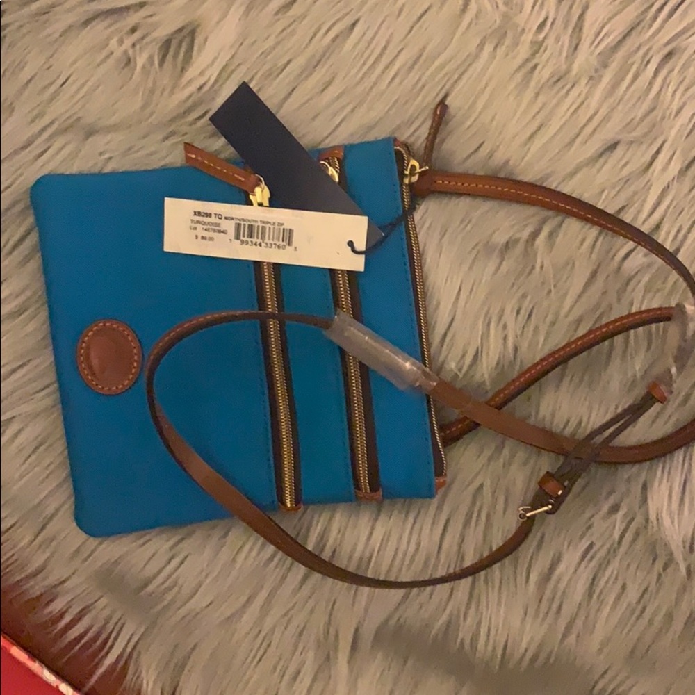 Dooney and Bourke, Cross body bag